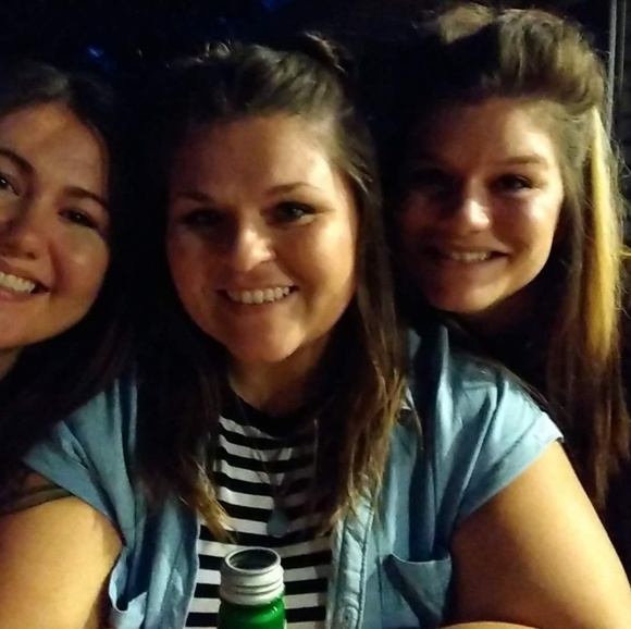 Meet your Posher, Gabby - Picture 8 of 8